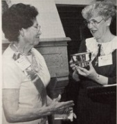 Sr Jean Murray presenting the Caritas and Veritas Award to Reycita Cruz Jiron '40